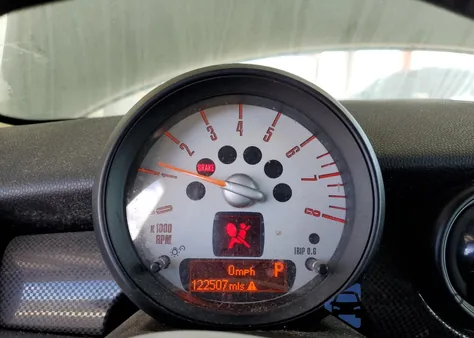 2011 Mini Cooper S z USA, uszkodzony, nr VIN WMWSV3C53BTY15472